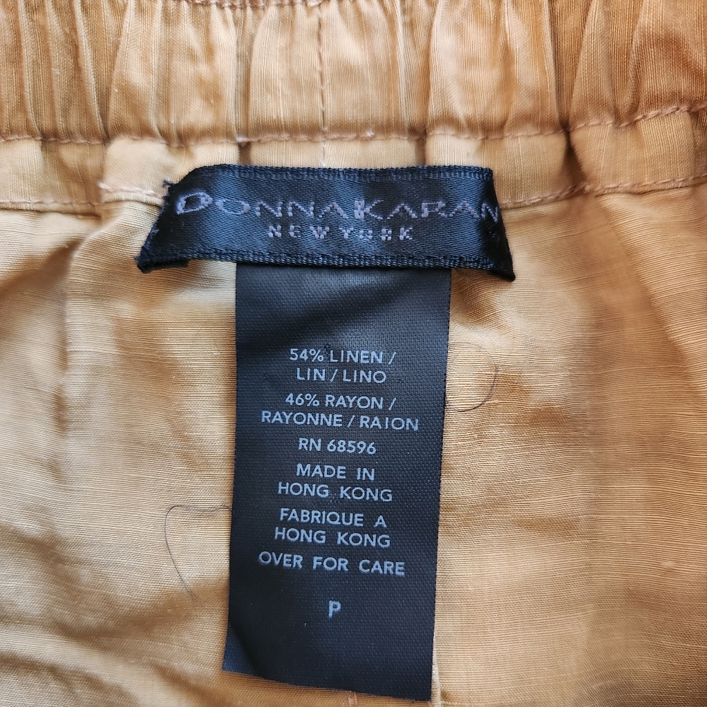 Skirt with pockets